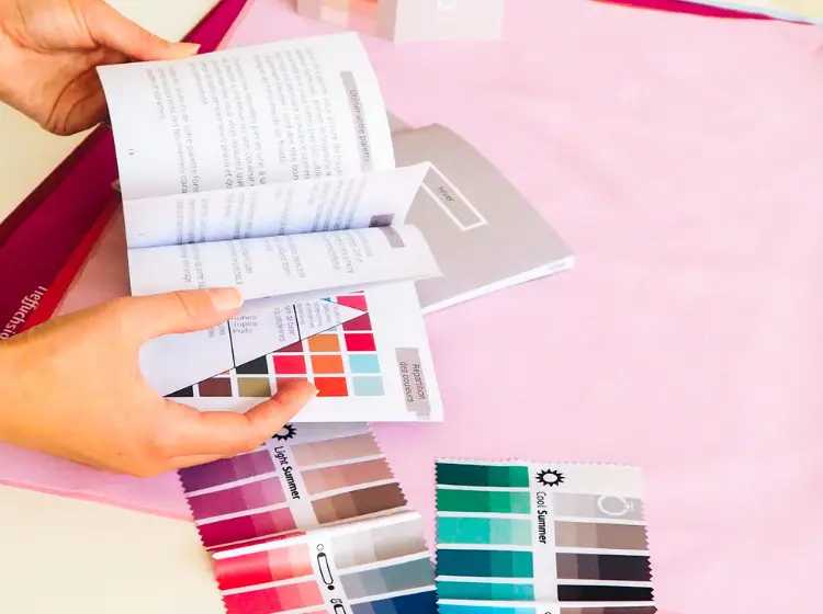 Outils de colorimétrie pour séances de conseil en image à Bruxelles